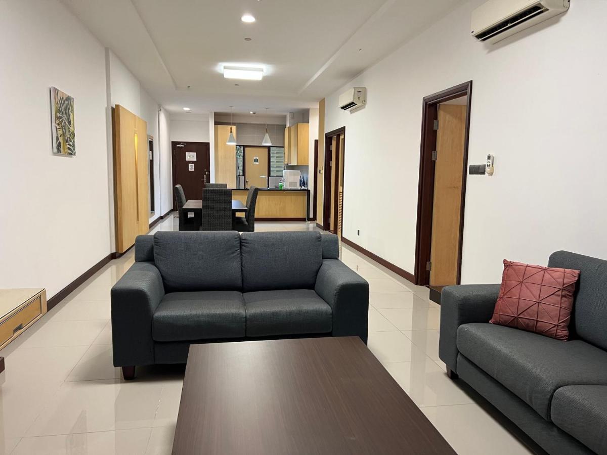 Imperial Grand Suite Apartment Kuching Exterior photo